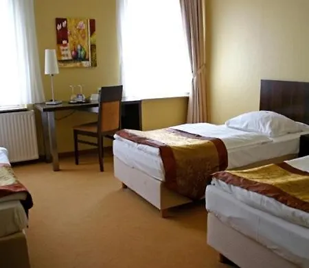 Herzog 3* Dusseldorf